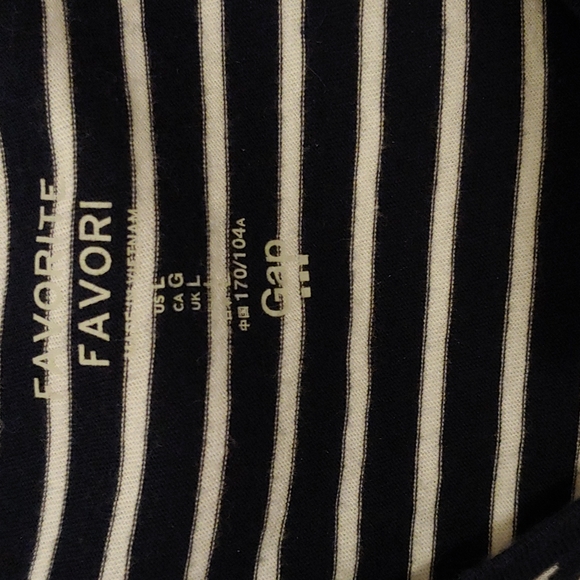 Black and white striped short sleeved top - Picture 2 of 3